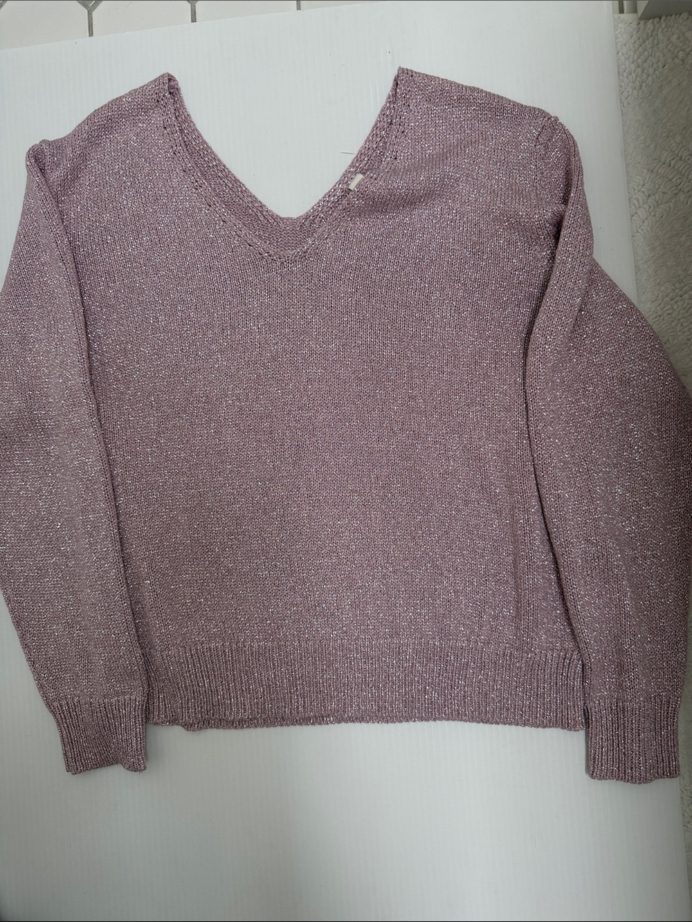 Maska Boutique | Pink with silver thread V-Neck Sweater size M